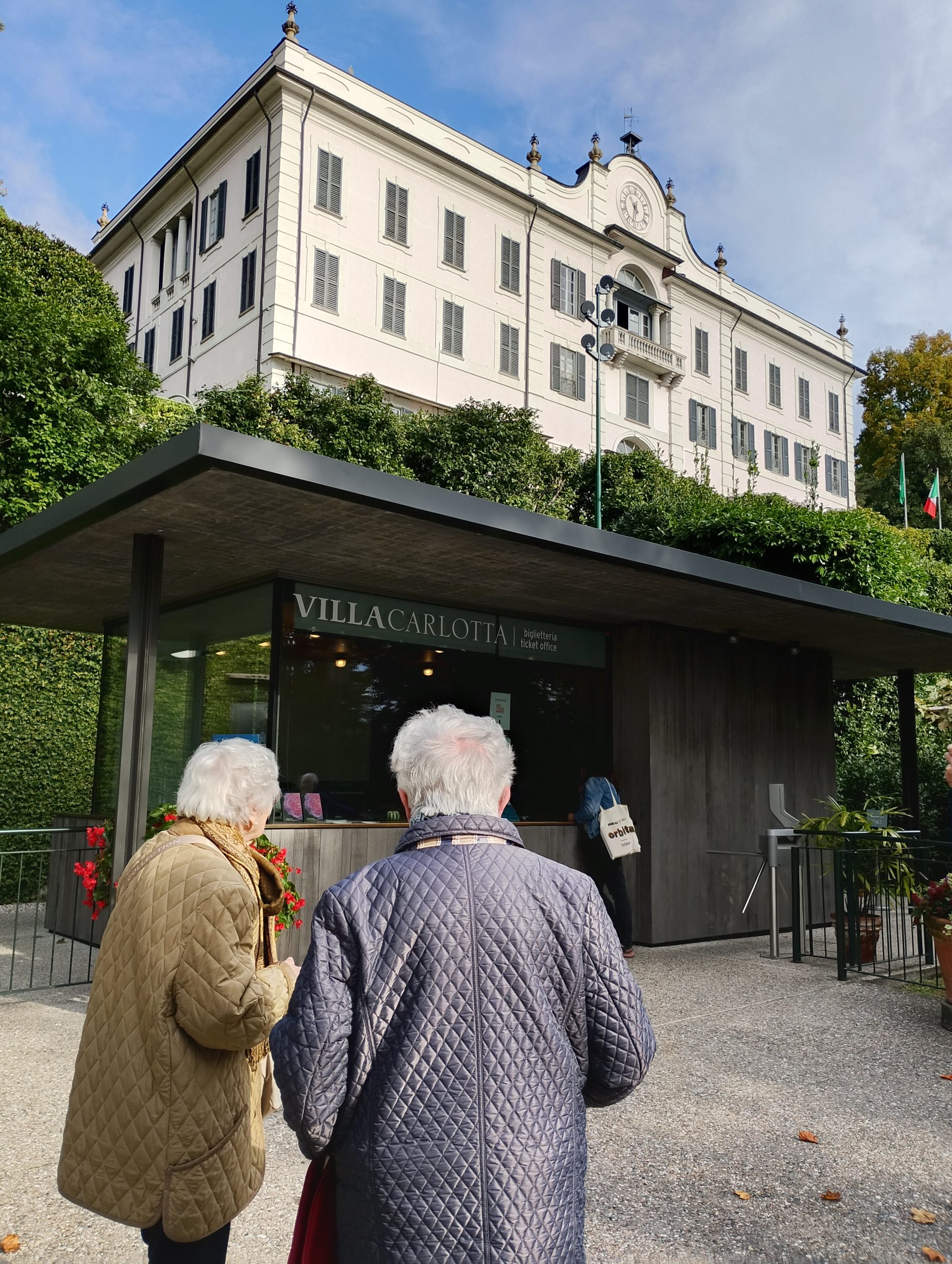 Una giornata di autunno sul lago di Como. 22/10/2025